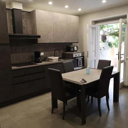 Appartement Othalan Aparments *